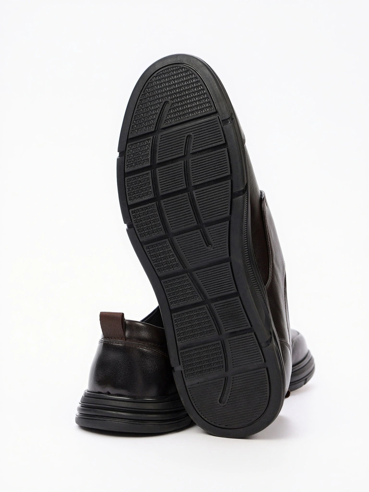 Туфли-дерби коричневого цвета со шнуровкой